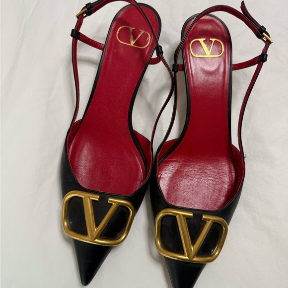 Valentino Garavani Black Leather Slingback Pumps with Gold Logo and Red Insole - Picture 3 of 4